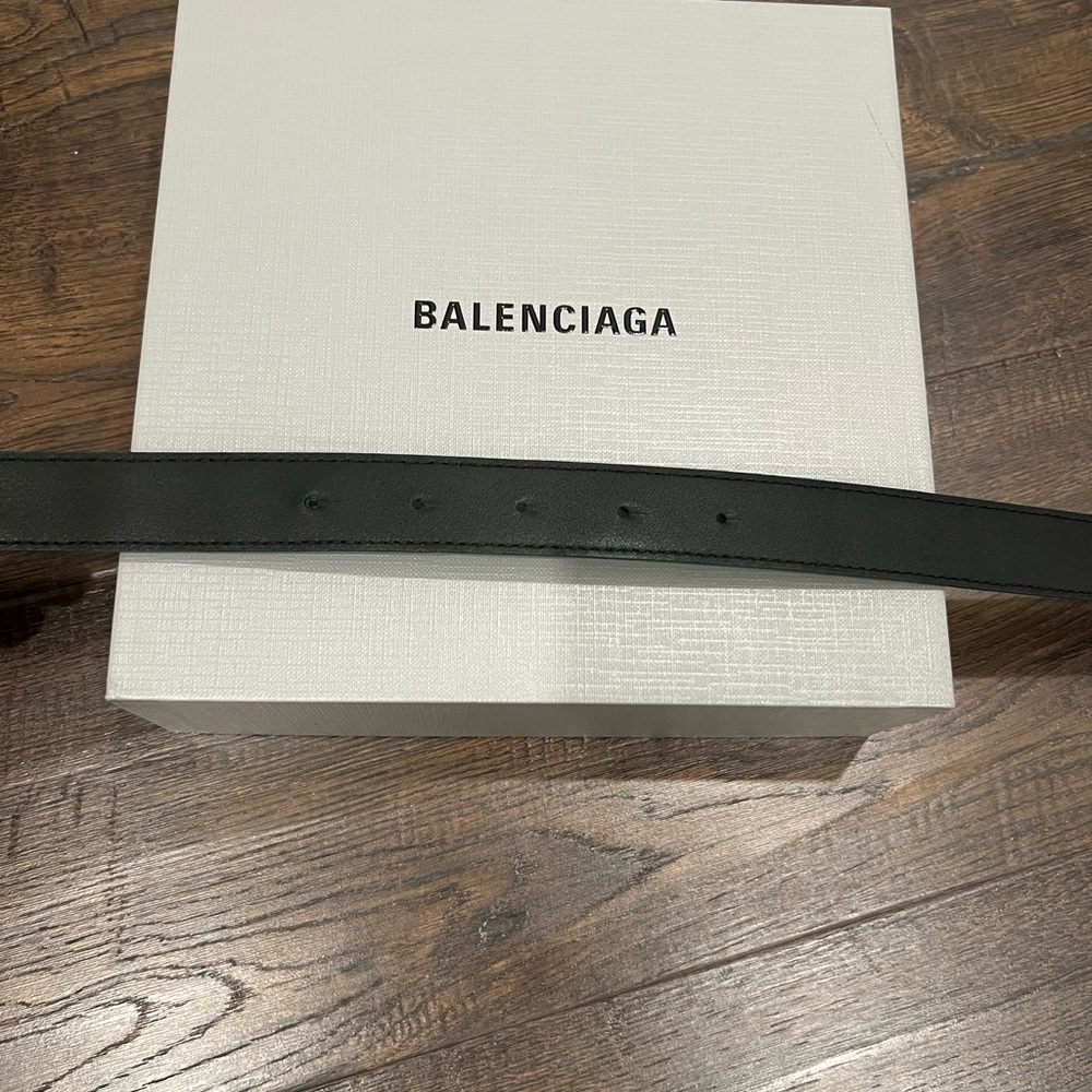 COPY - Balenciaga BB Croco belt - Picture 2 of 5